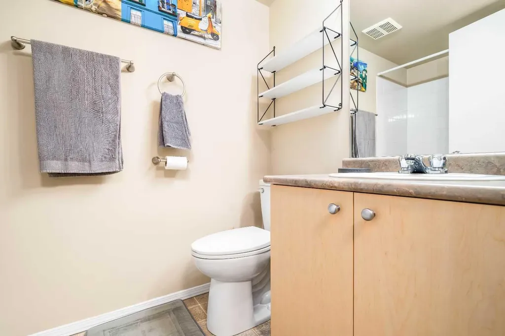 1632 Saamis Drive NW Medicine Hat AB T1C4X3