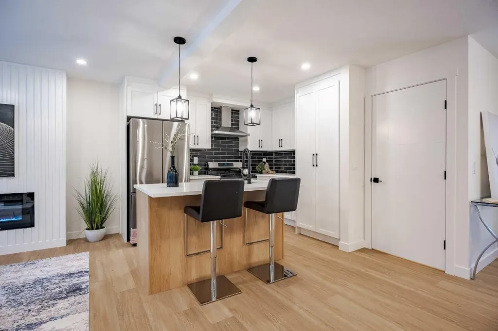 451 Arlington Drive SE Calgary AB T2H 1S4