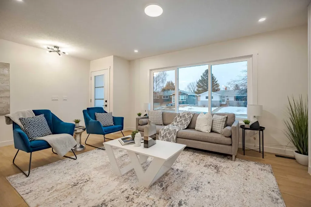 451 Arlington Drive SE Calgary AB T2H 1S4