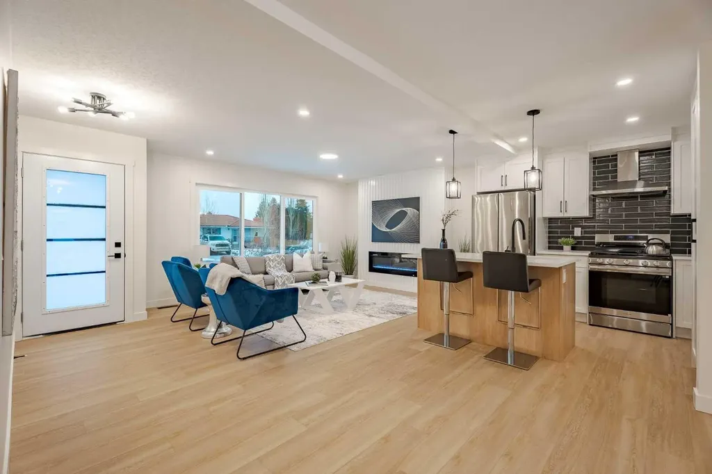 451 Arlington Drive SE Calgary AB T2H 1S4