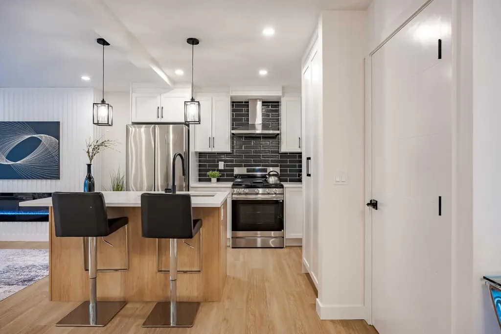451 Arlington Drive SE Calgary AB T2H 1S4