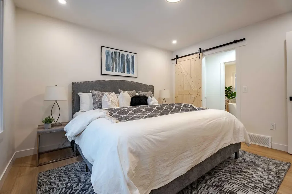 451 Arlington Drive SE Calgary AB T2H 1S4