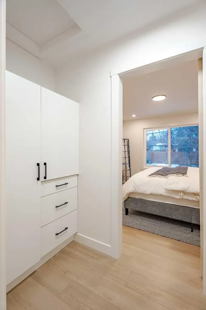 451 Arlington Drive SE Calgary AB T2H 1S4