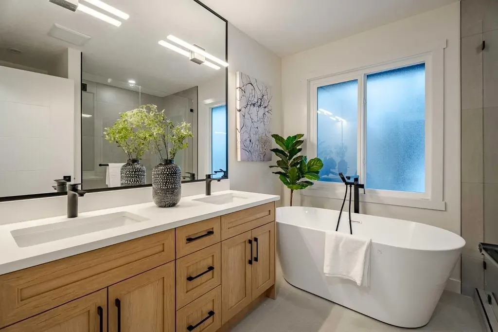 451 Arlington Drive SE Calgary AB T2H 1S4