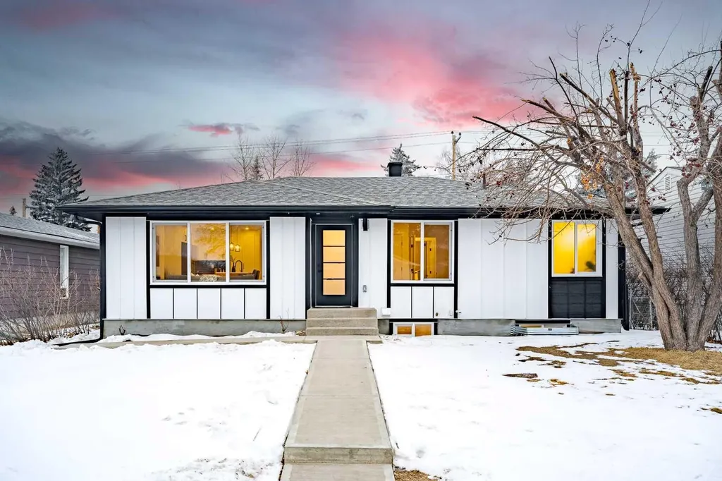 451 Arlington Drive SE Calgary AB T2H 1S4