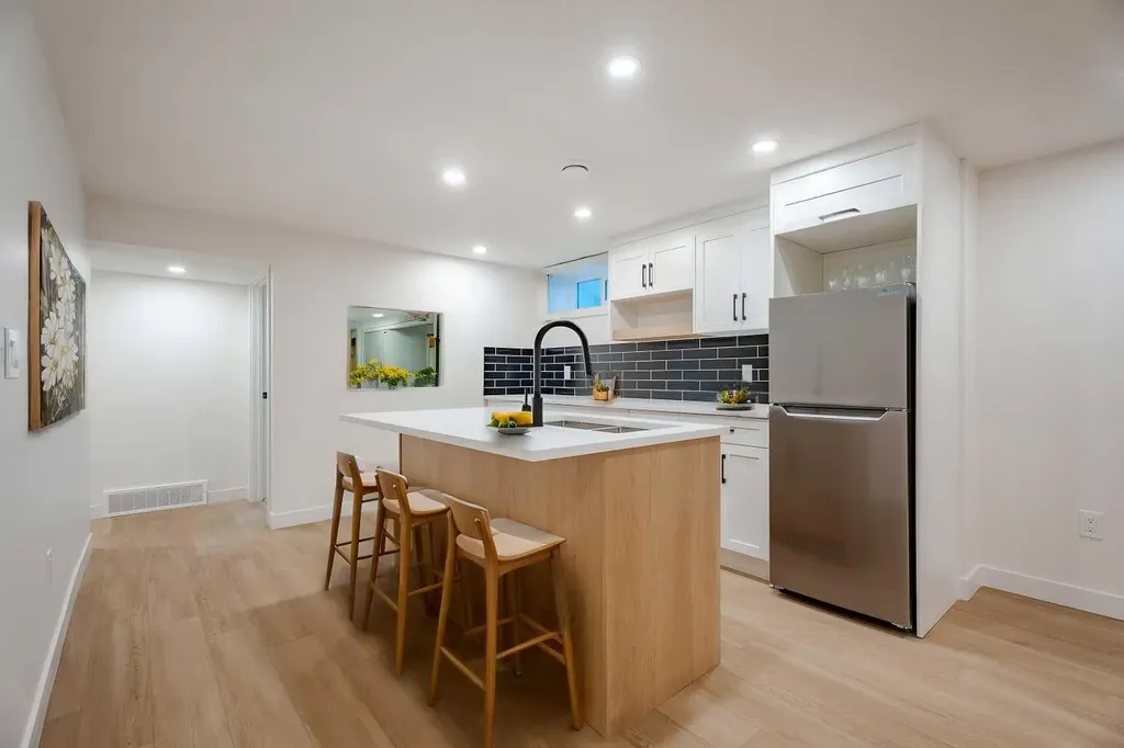 451 Arlington Drive SE Calgary AB T2H 1S4
