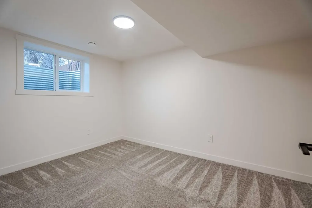 451 Arlington Drive SE Calgary AB T2H 1S4