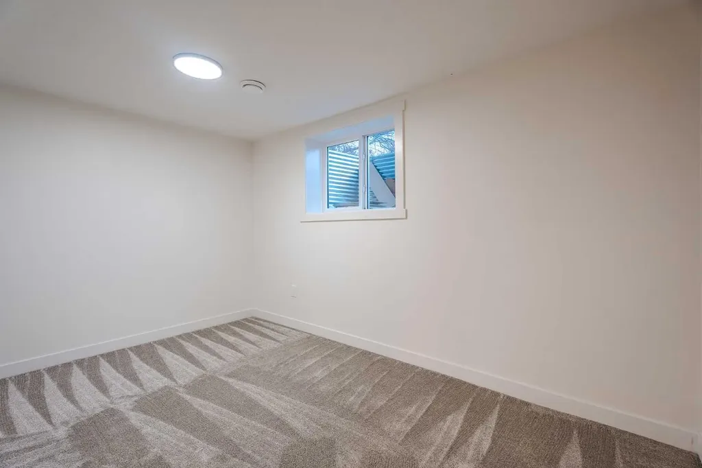 451 Arlington Drive SE Calgary AB T2H 1S4