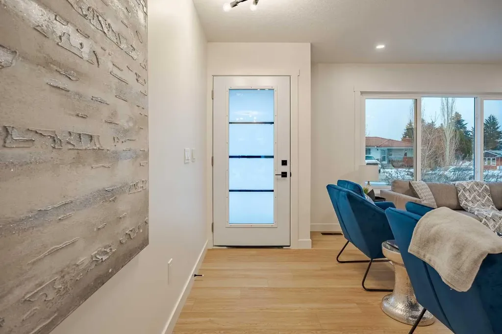 451 Arlington Drive SE Calgary AB T2H 1S4