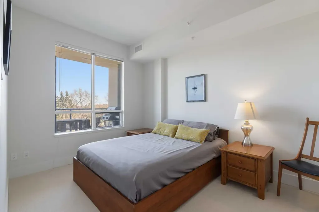 38 9 Street NE Calgary AB T2E 7X9