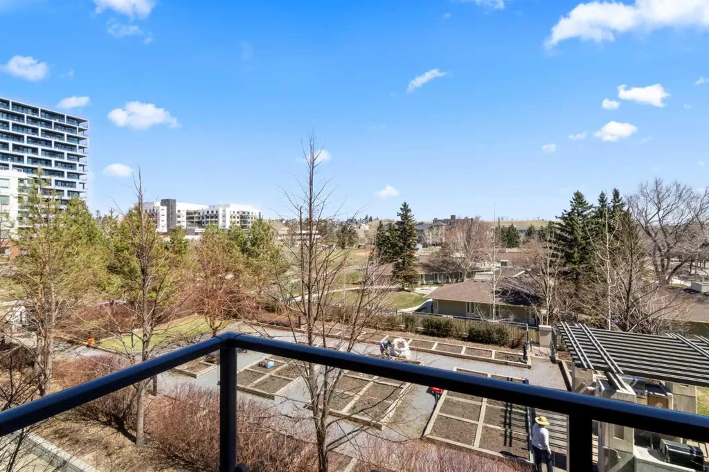 38 9 Street NE Calgary AB T2E 7X9