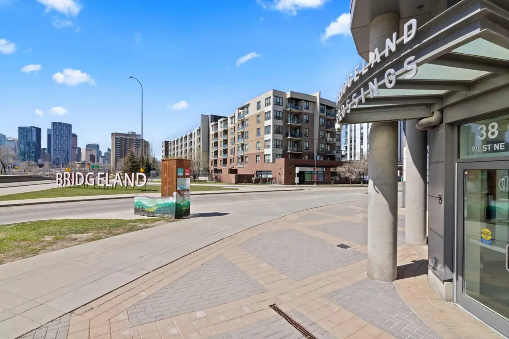 38 9 Street NE Calgary AB T2E 7X9