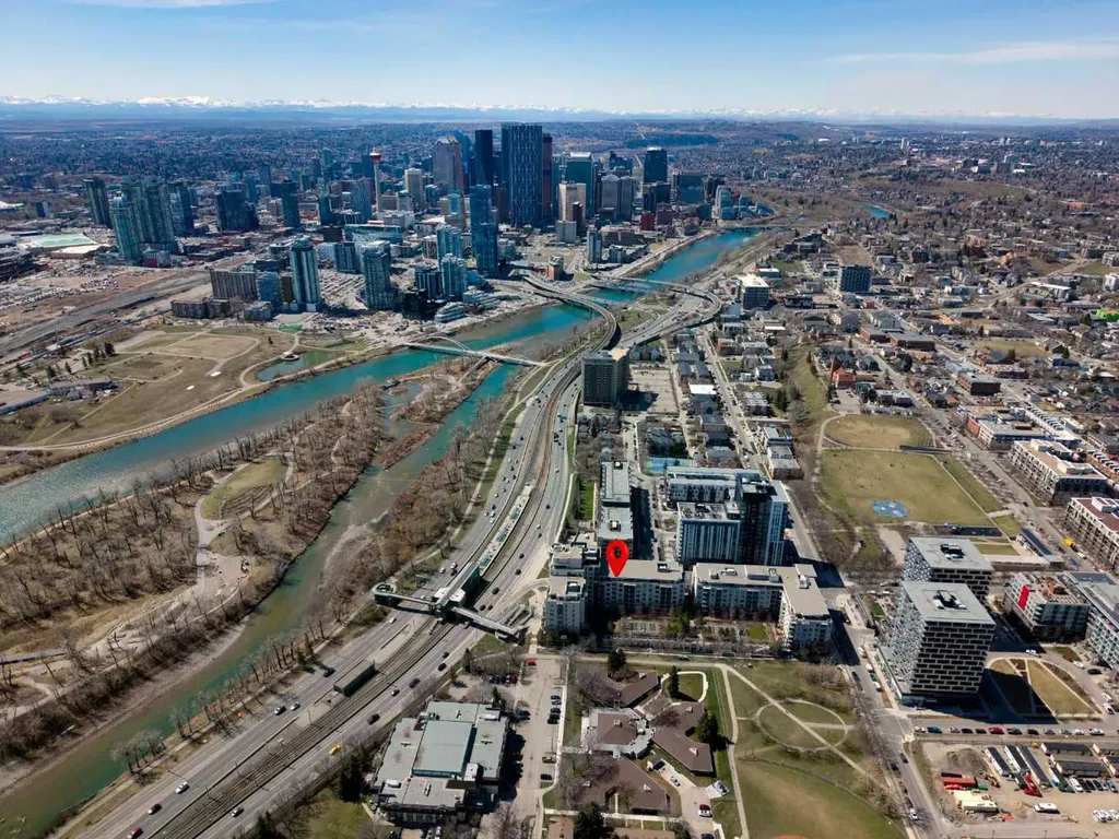 38 9 Street NE Calgary AB T2E 7X9