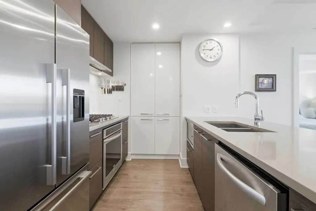 38 9 Street NE Calgary AB T2E 7X9