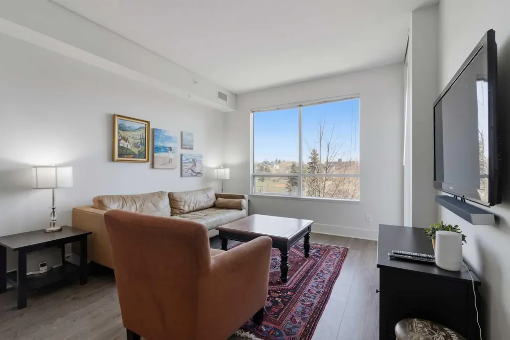 38 9 Street NE Calgary AB T2E 7X9