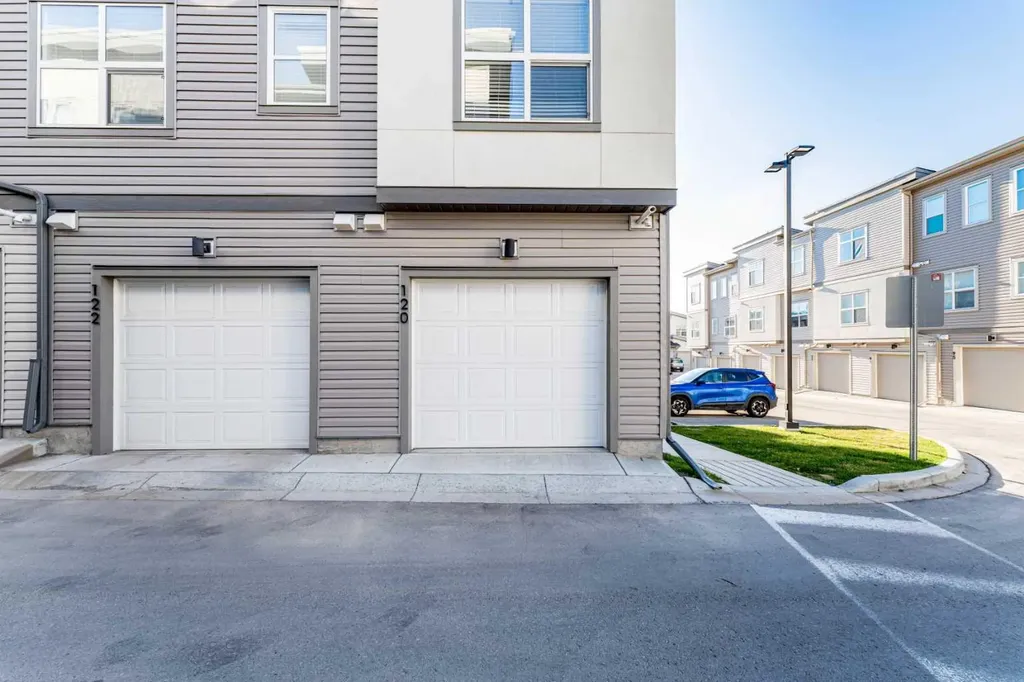 120 Spring Creek Common SW Calgary AB T3H 6E2