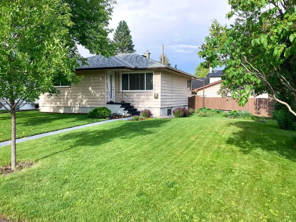 84 Waterloo Drive SW Calgary AB T3C3G1