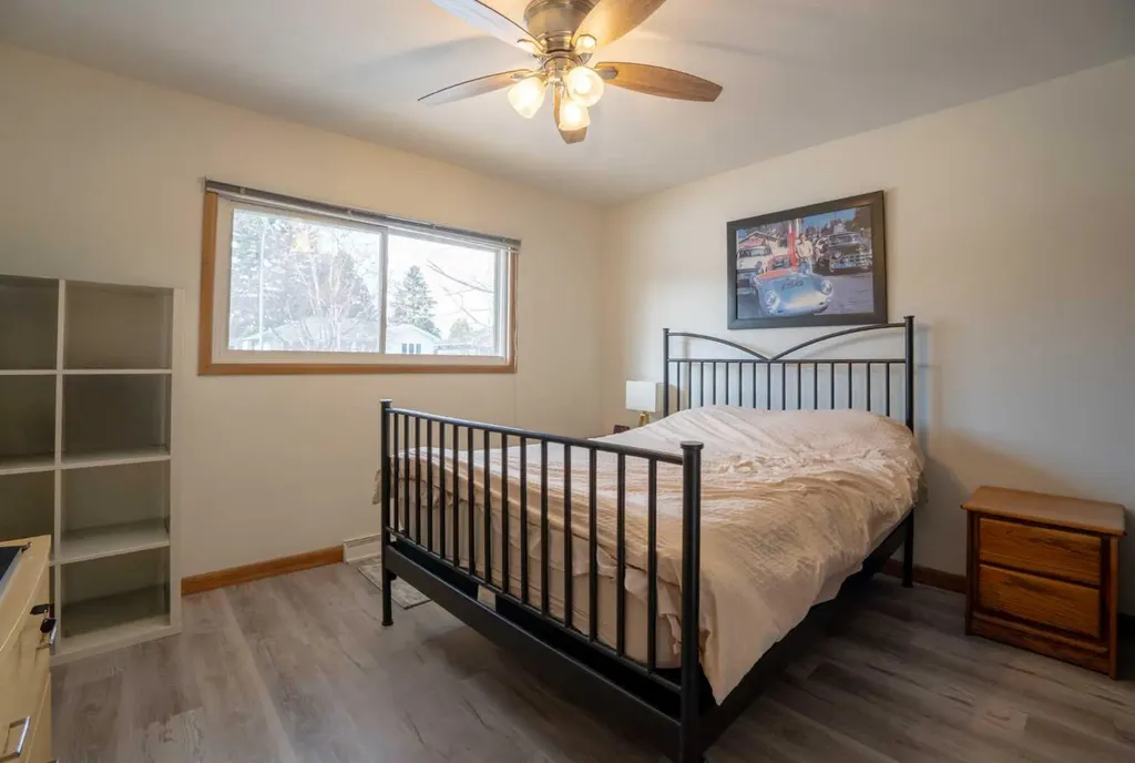 84 Waterloo Drive SW Calgary AB T3C3G1