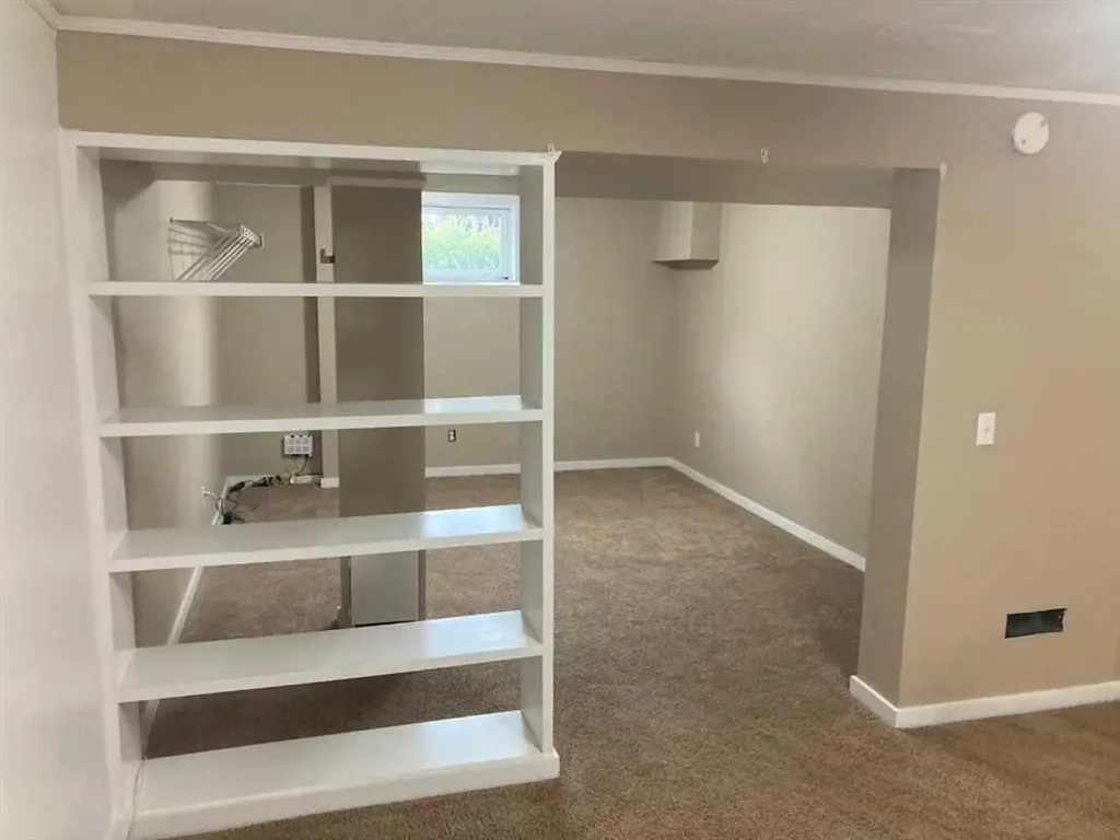84 Waterloo Drive SW Calgary AB T3C3G1
