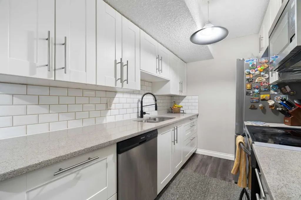 7007 4a Street SW Calgary AB T2V 1A1
