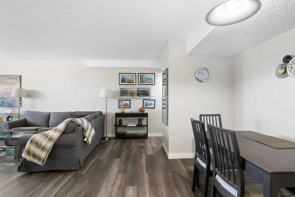 7007 4a Street SW Calgary AB T2V 1A1