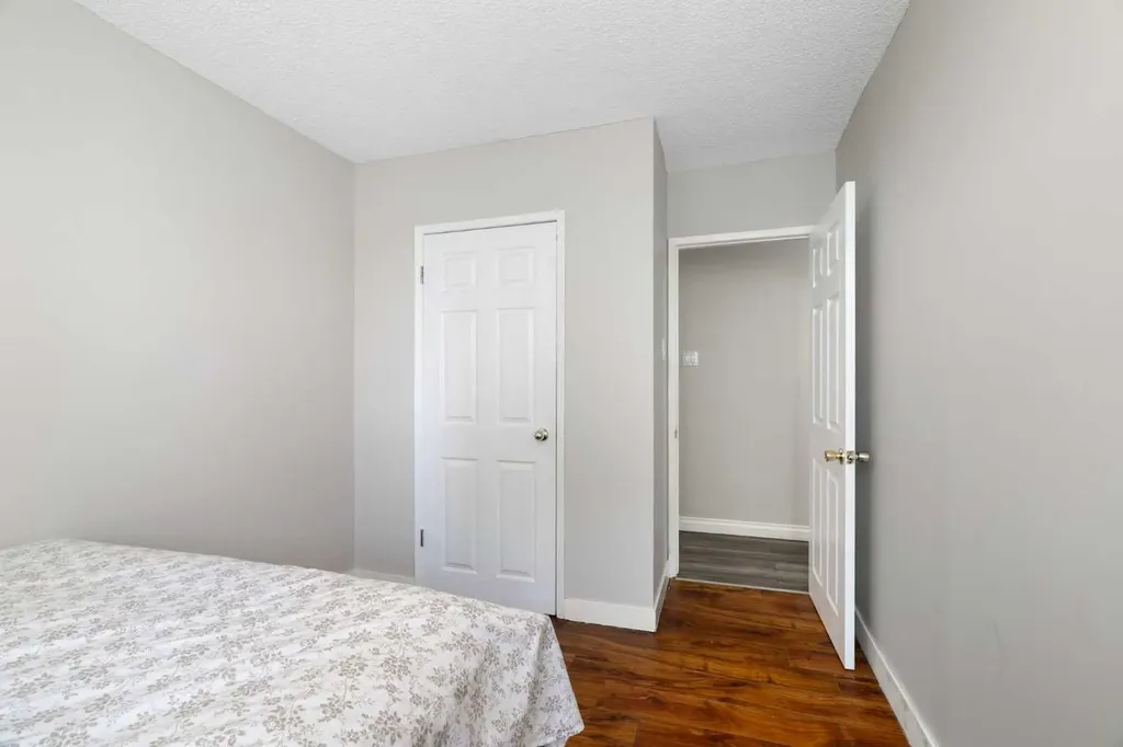 7007 4a Street SW Calgary AB T2V 1A1