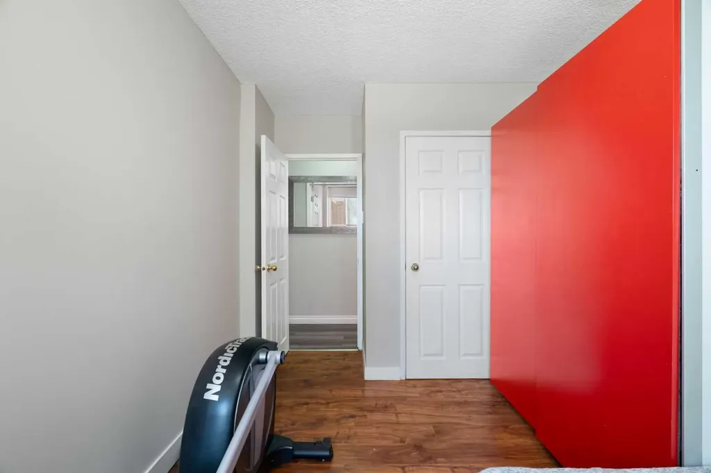 7007 4a Street SW Calgary AB T2V 1A1