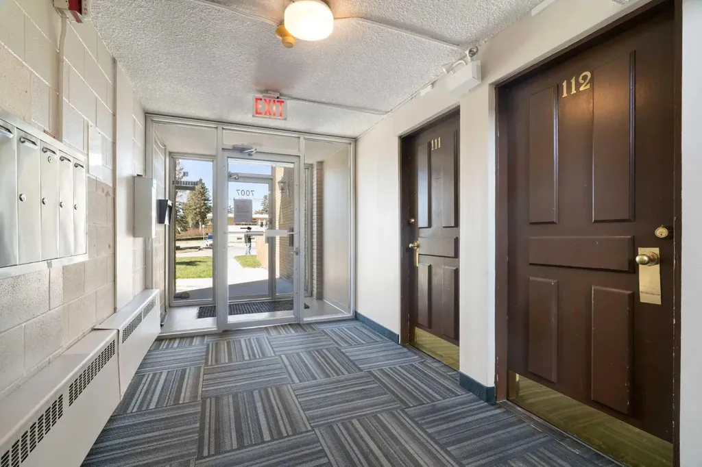 7007 4a Street SW Calgary AB T2V 1A1