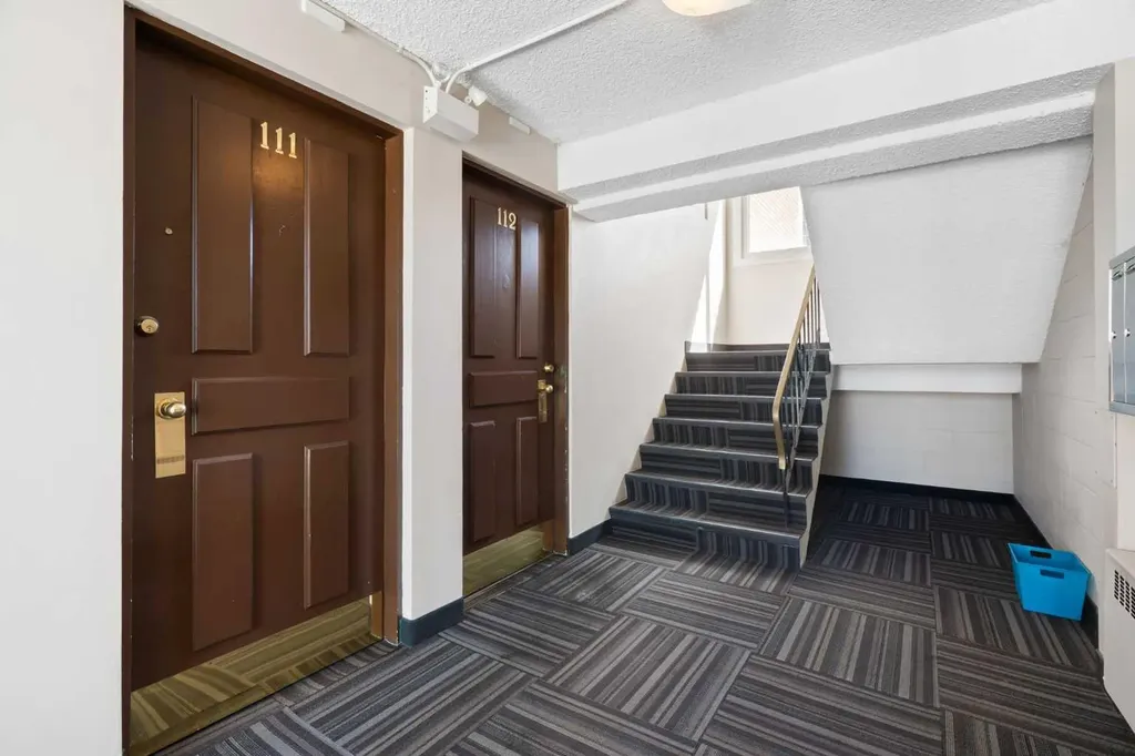 7007 4a Street SW Calgary AB T2V 1A1