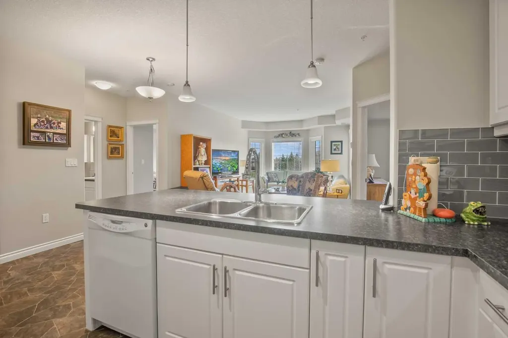 6 Michener Boulevard Red Deer AB T4P 0K5