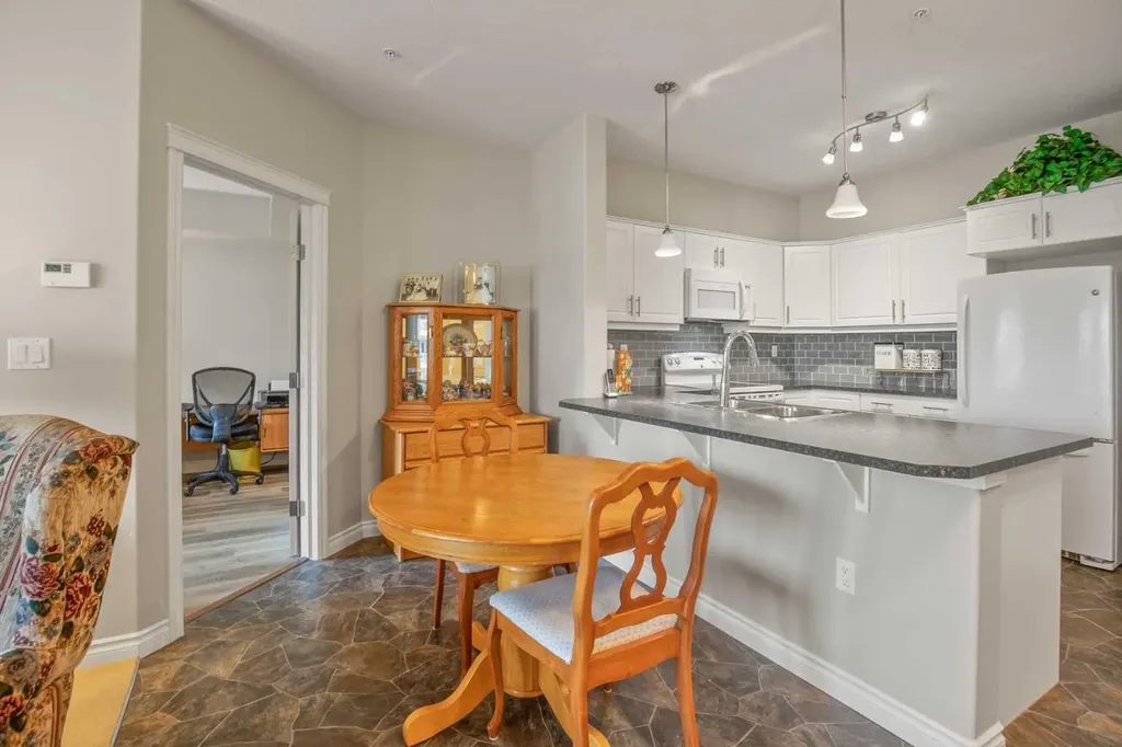 6 Michener Boulevard Red Deer AB T4P 0K5
