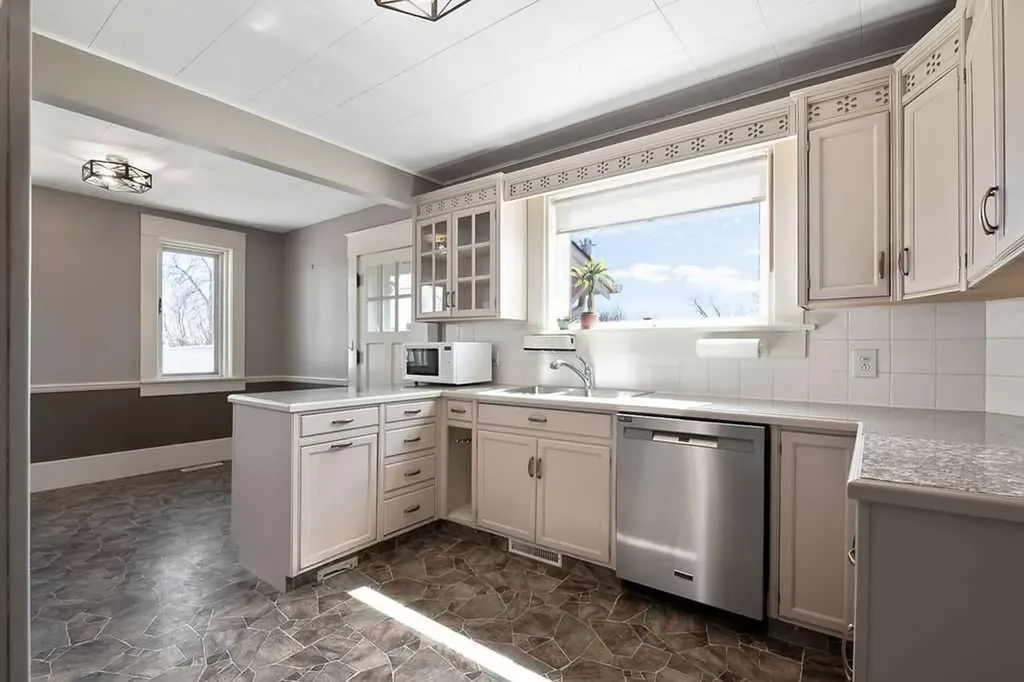 594238 104 Street E Rural Foothills County AB T0L0P0