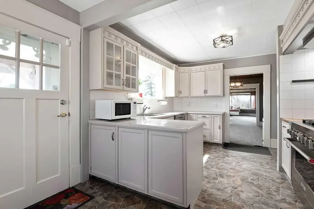 594238 104 Street E Rural Foothills County AB T0L0P0