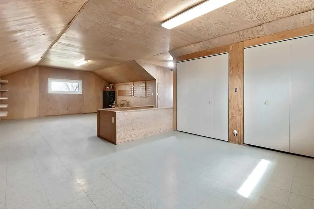 594238 104 Street E Rural Foothills County AB T0L0P0