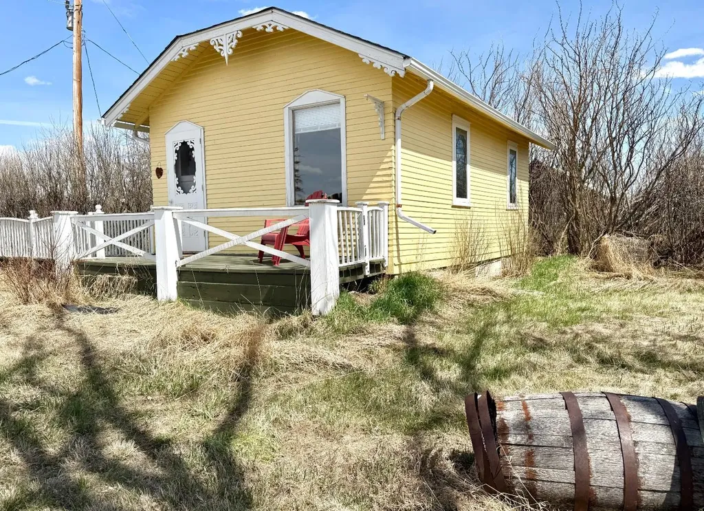 594238 104 Street E Rural Foothills County AB T0L0P0