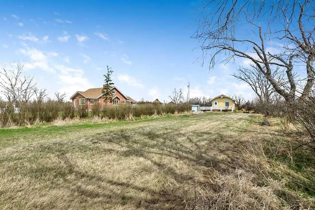 594238 104 Street E Rural Foothills County AB T0L0P0