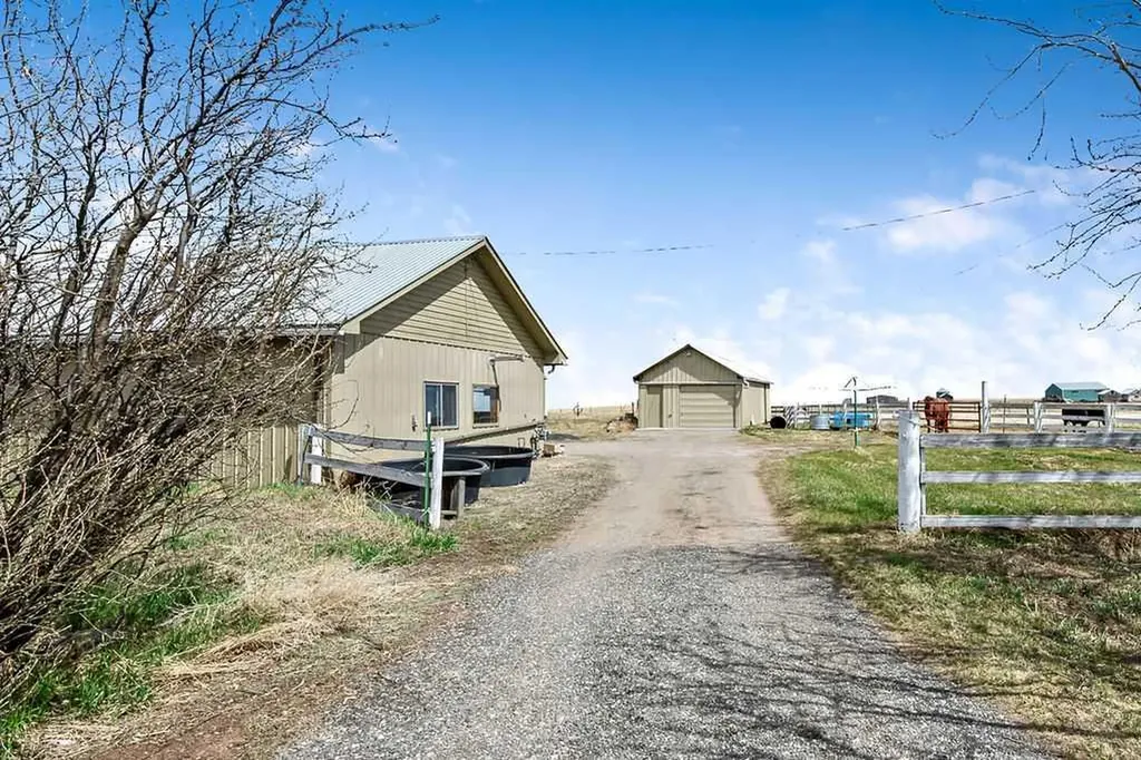 594238 104 Street E Rural Foothills County AB T0L0P0