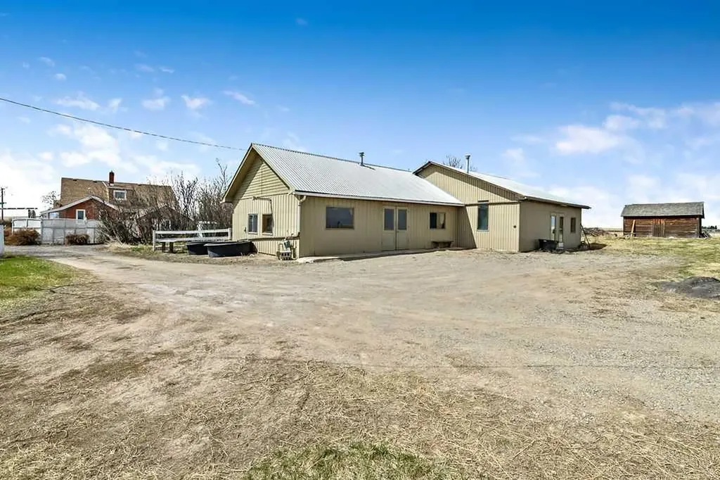 594238 104 Street E Rural Foothills County AB T0L0P0