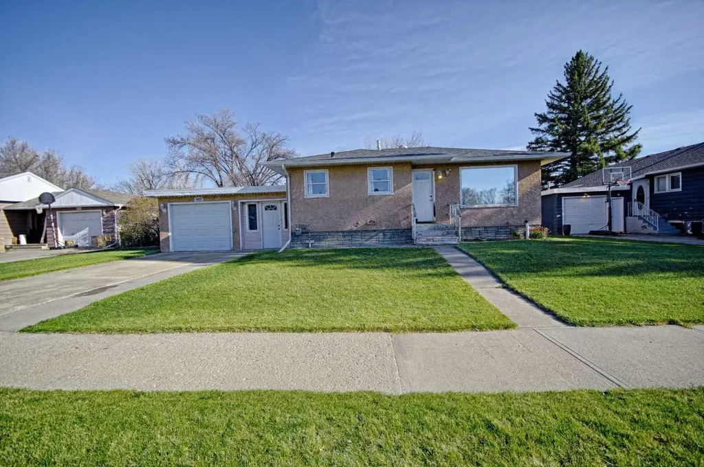 4925 53 Avenue Taber AB T1G 1H5