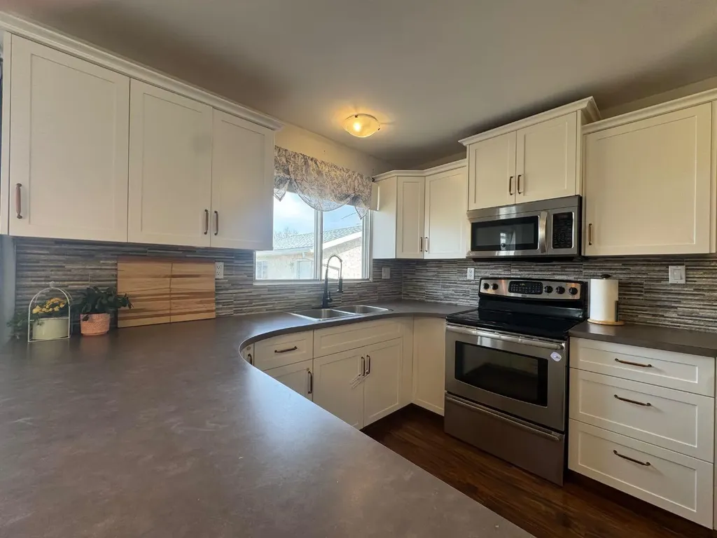 5718 Marler Drive Camrose AB T4V 2S8