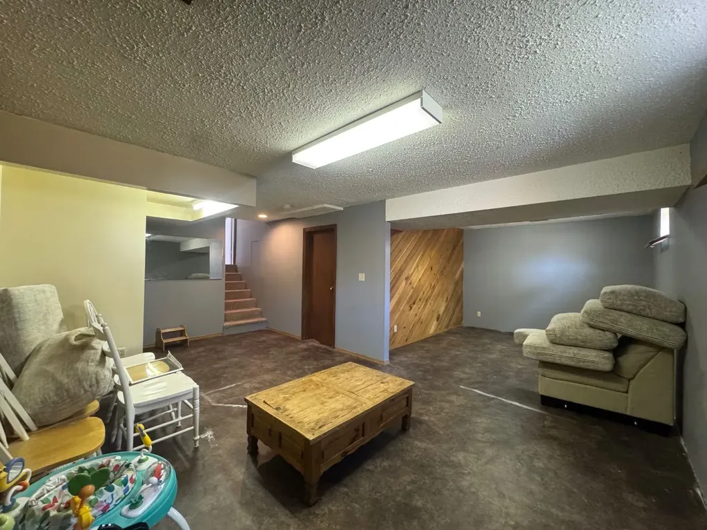 5718 Marler Drive Camrose AB T4V 2S8