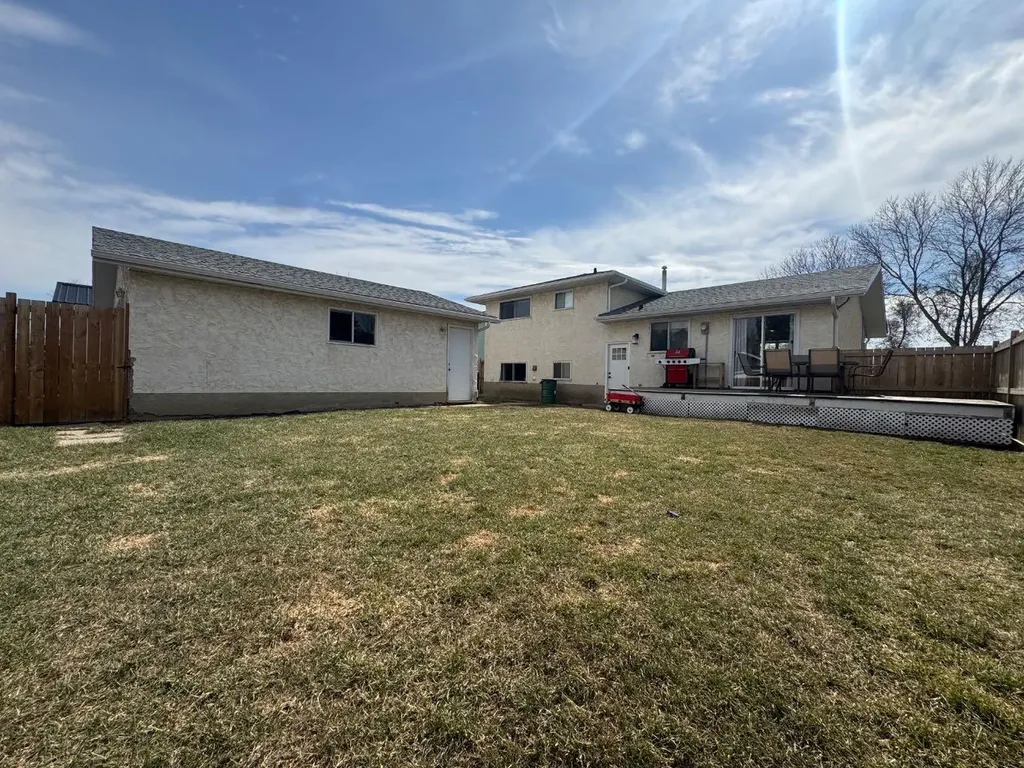 5718 Marler Drive Camrose AB T4V 2S8
