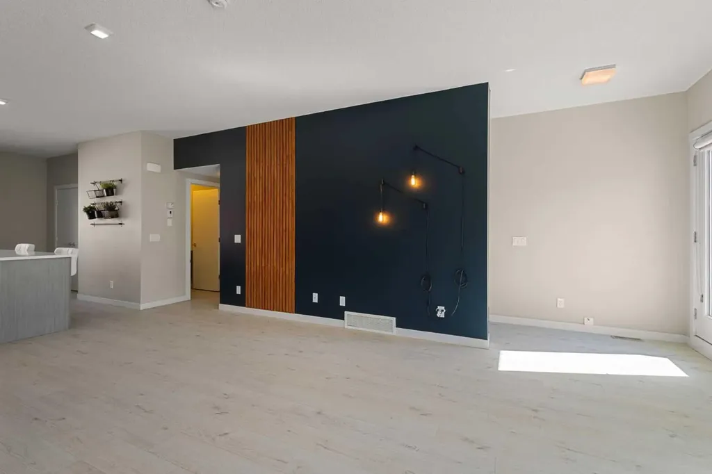 218 Sherwood NW Calgary AB T3R0Y2