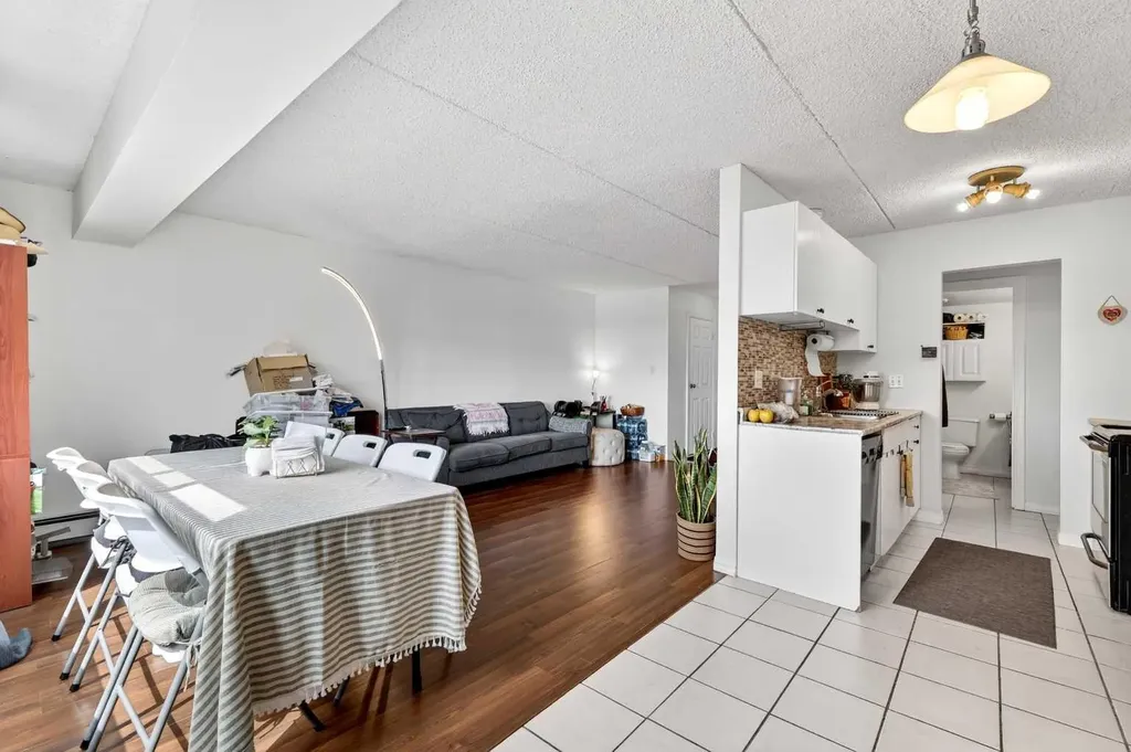 128 15 Avenue SW Calgary AB T2R 0P5