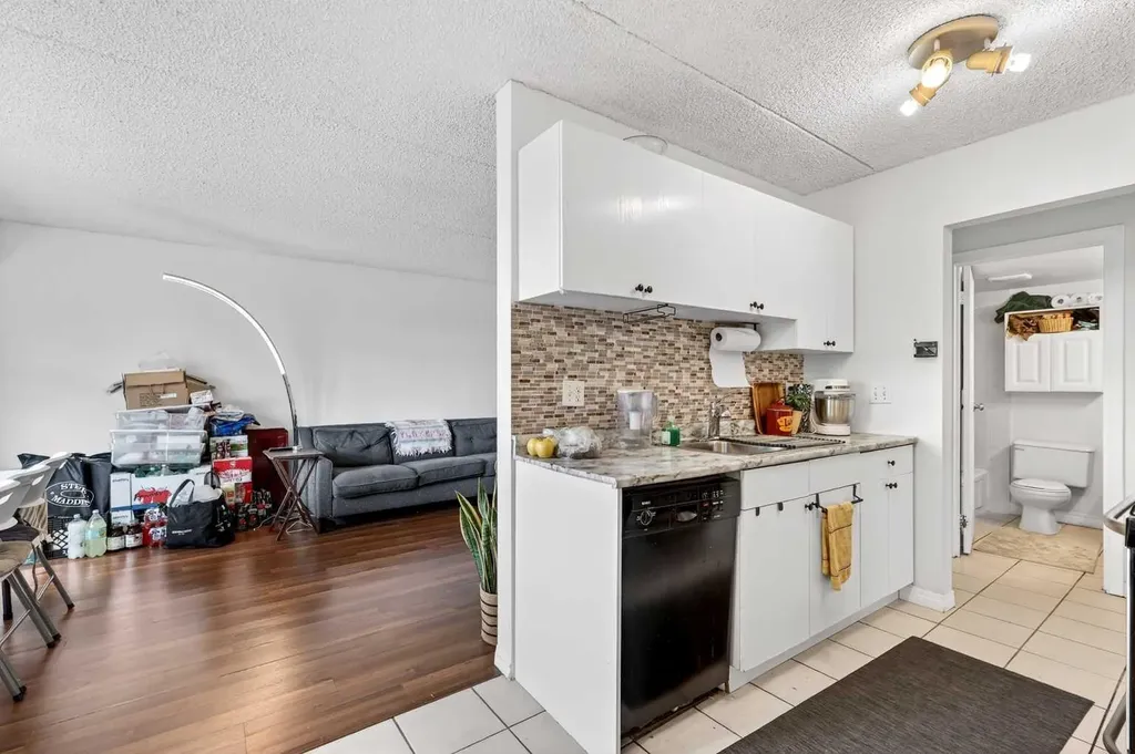 128 15 Avenue SW Calgary AB T2R 0P5