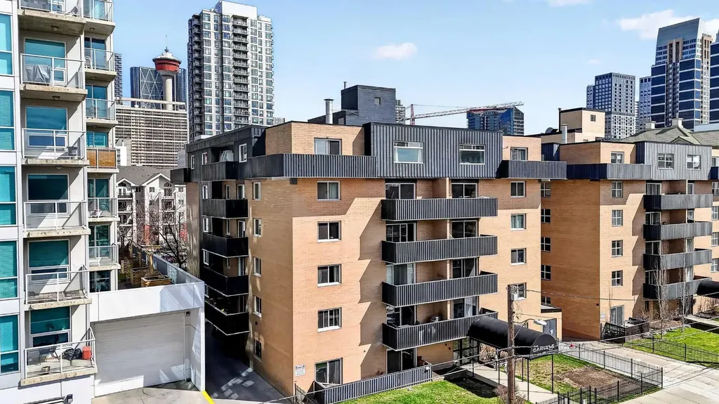 128 15 Avenue SW Calgary AB T2R 0P5