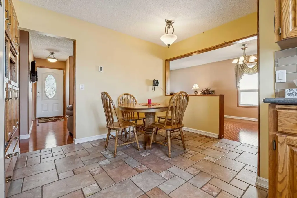 320 Whiteview Road NE Calgary AB T1Y 1P8