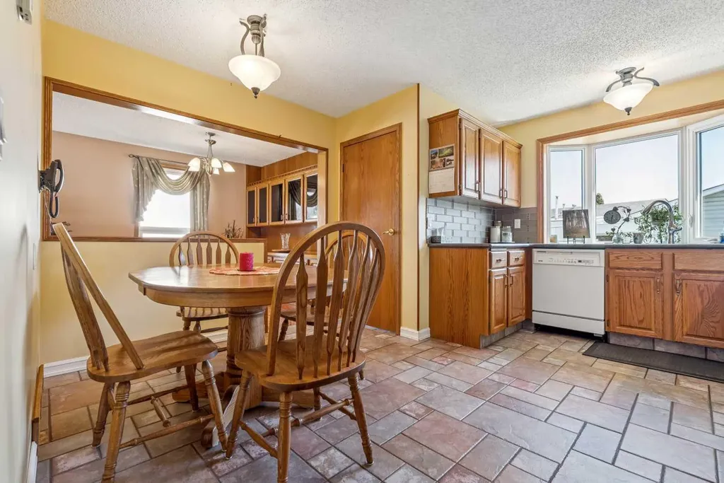 320 Whiteview Road NE Calgary AB T1Y 1P8