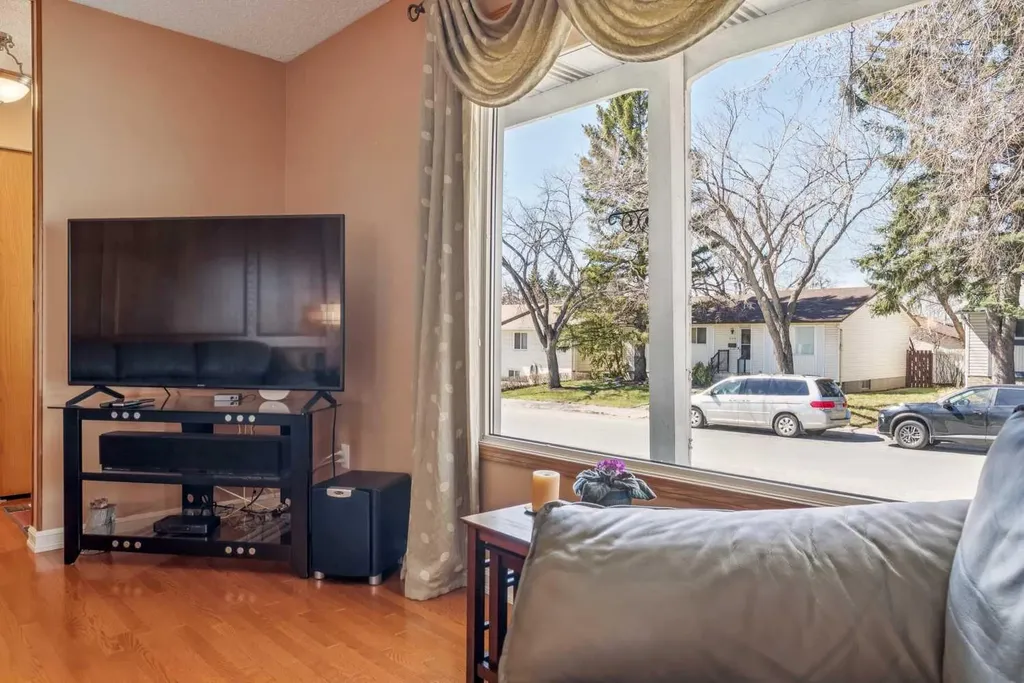 320 Whiteview Road NE Calgary AB T1Y 1P8