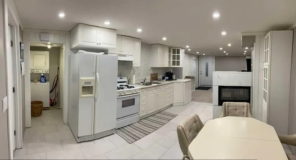 320 Whiteview Road NE Calgary AB T1Y 1P8